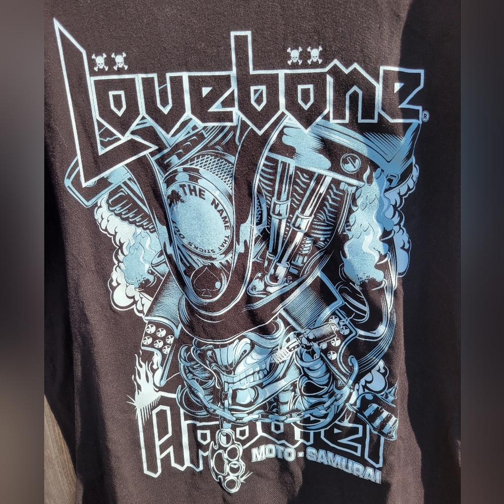 Lovebone Apparel Moto-Samurai t-shirt with great graphics. Like new !! Large - Picture 4 of 4
